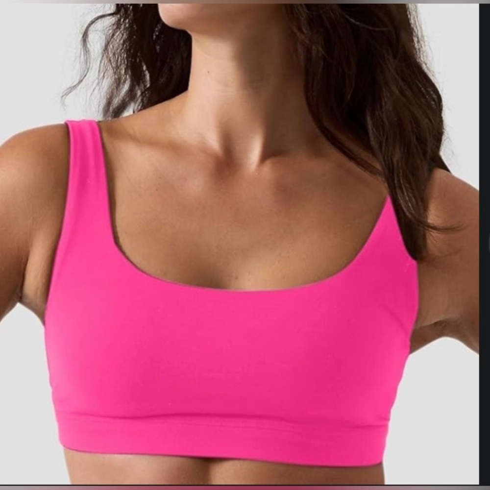 NWOT Sports Bra Open Back Workout Top w/ Built in Bra Crop Yoga Top Square Neck